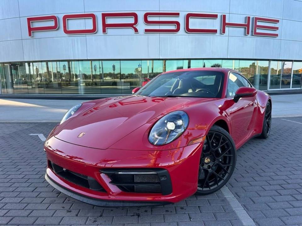 2024 Porsche 911 GTS