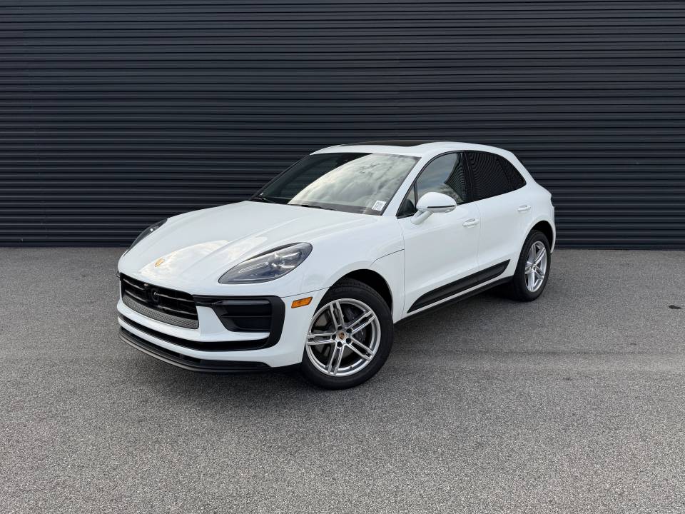 2026 Porsche Macan Base