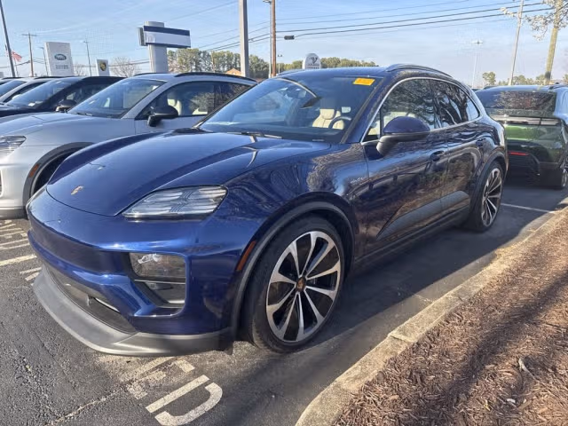 Used 2025 Porsche Macan Base with VIN WP1AD2XA0SL076754 for sale in Greenville, SC