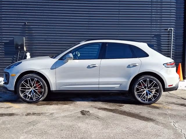 2026 Porsche Macan S - Photo 12