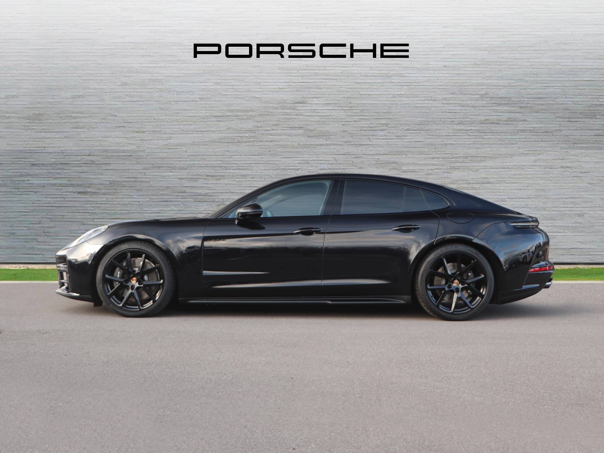 Panamera 4 E-Hybrid, photo 2 of 34