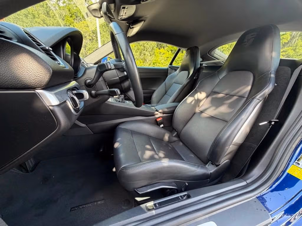 2024 Porsche 718 36
