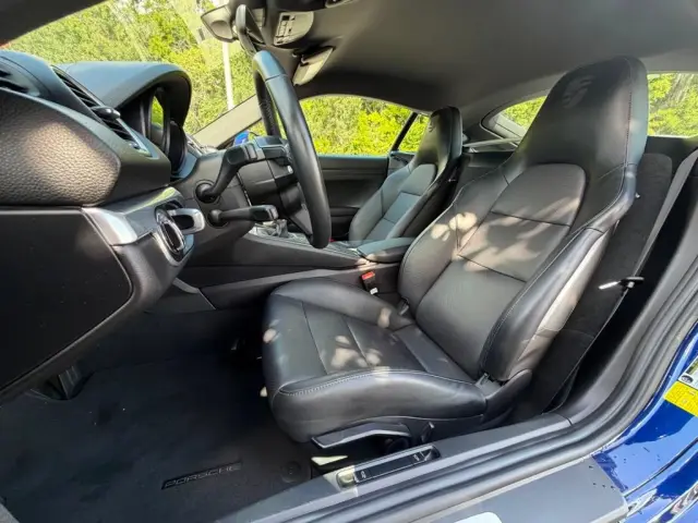 2024 Porsche 718 38