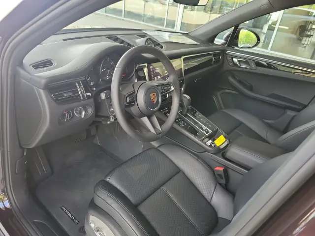 2026 Porsche Macan Base - Photo 30