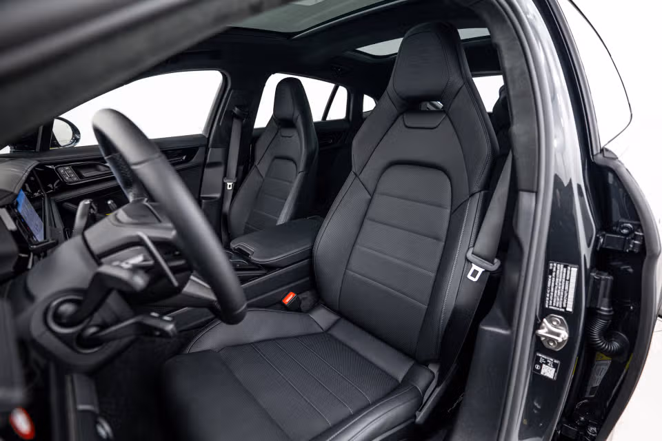 2026 Porsche Panamera Turbo E-Hybrid - Photo 35