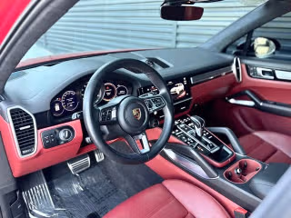 2023 Porsche Cayenne Turbo S E-Hybrid - Photo 25
