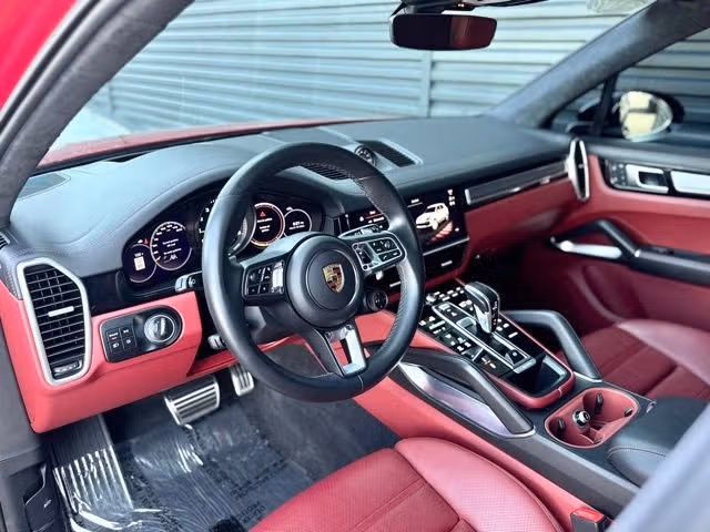 2023 Porsche Cayenne Turbo S E-Hybrid - Photo 26