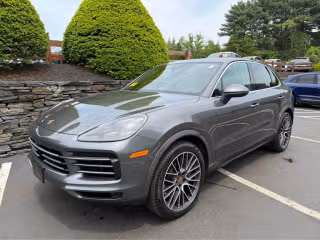 2019 Porsche Cayenne S's photo