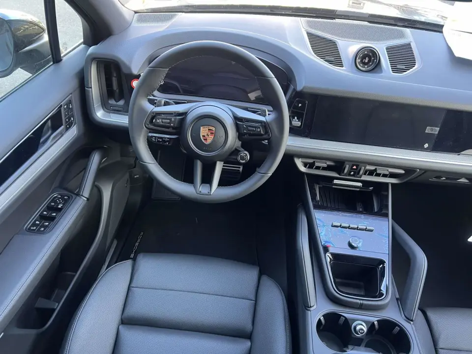 2026 Porsche Cayenne S E-Hybrid - Photo 31
