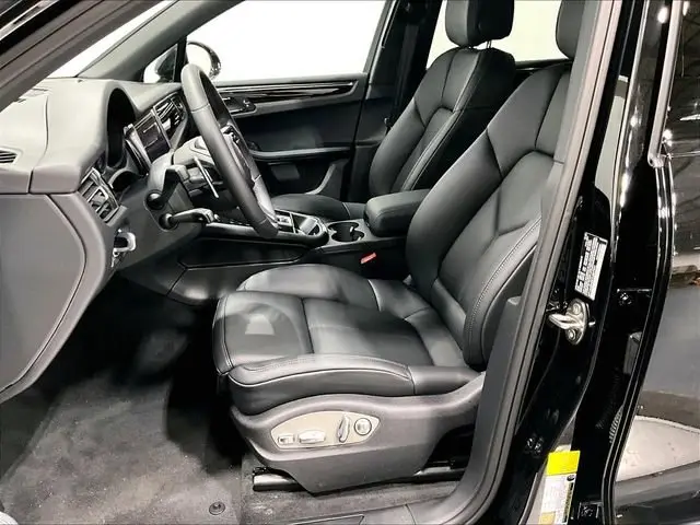 2026 Porsche Macan - Photo 39