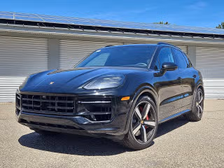 2025 Porsche Cayenne S E-Hybrid's photo