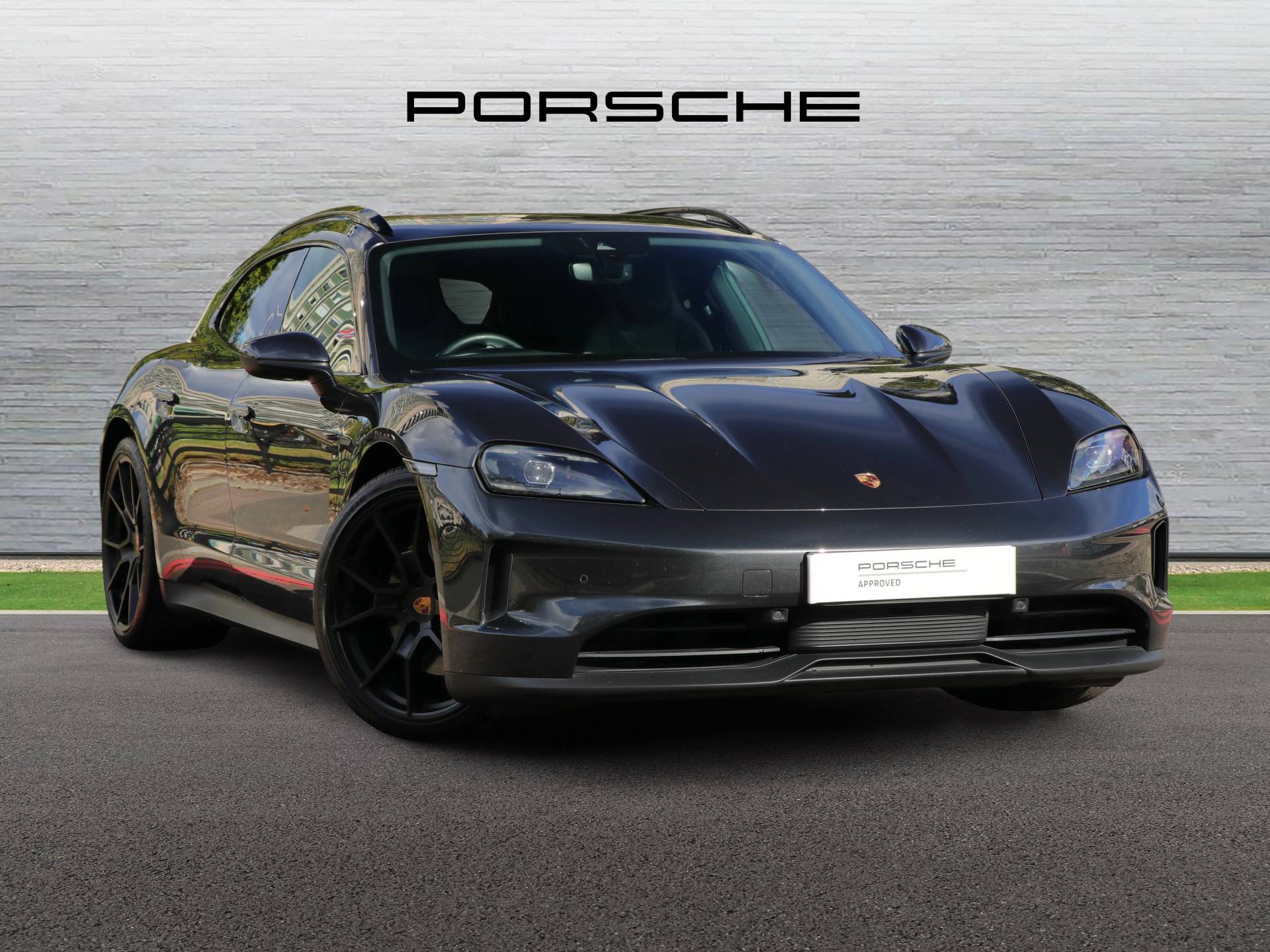 Taycan 4S Sport Turismo, photo 1 of 47