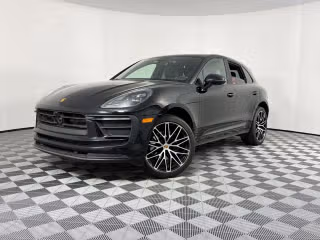 2023 Porsche Macan T's photo