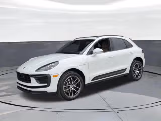 2026 Porsche Macan -'s photo