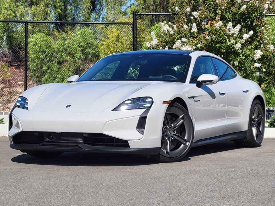 2025 Porsche Taycan Turbo