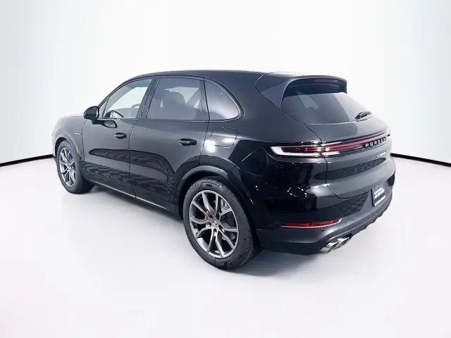 2026 Porsche Cayenne S E-Hybrid - Photo 22