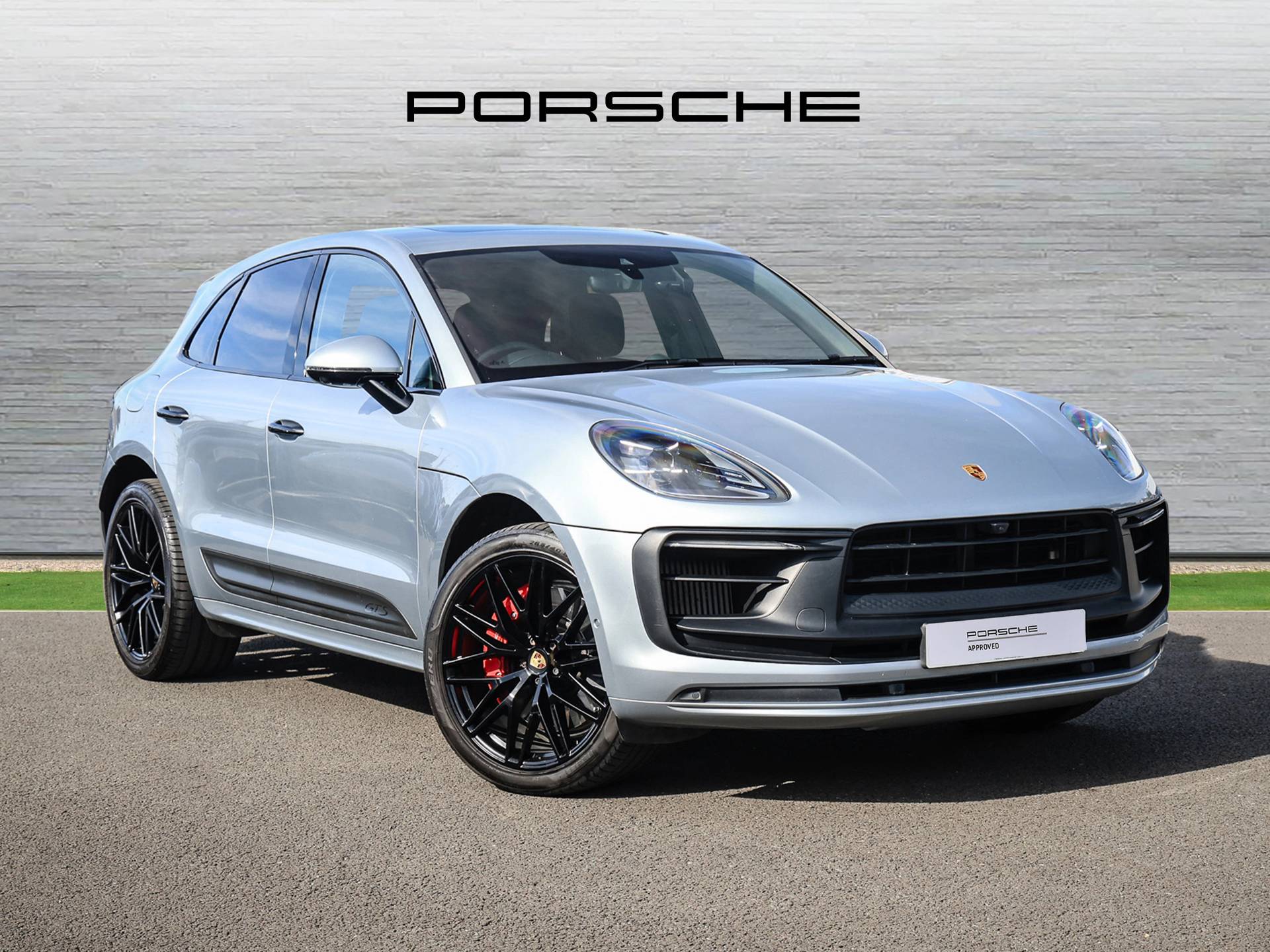Macan GTS, photo 1 of 28