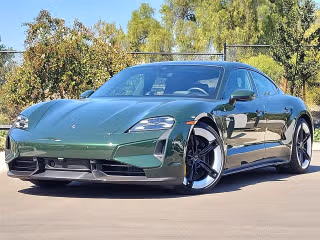 2025 Porsche Taycan Turbo S's photo