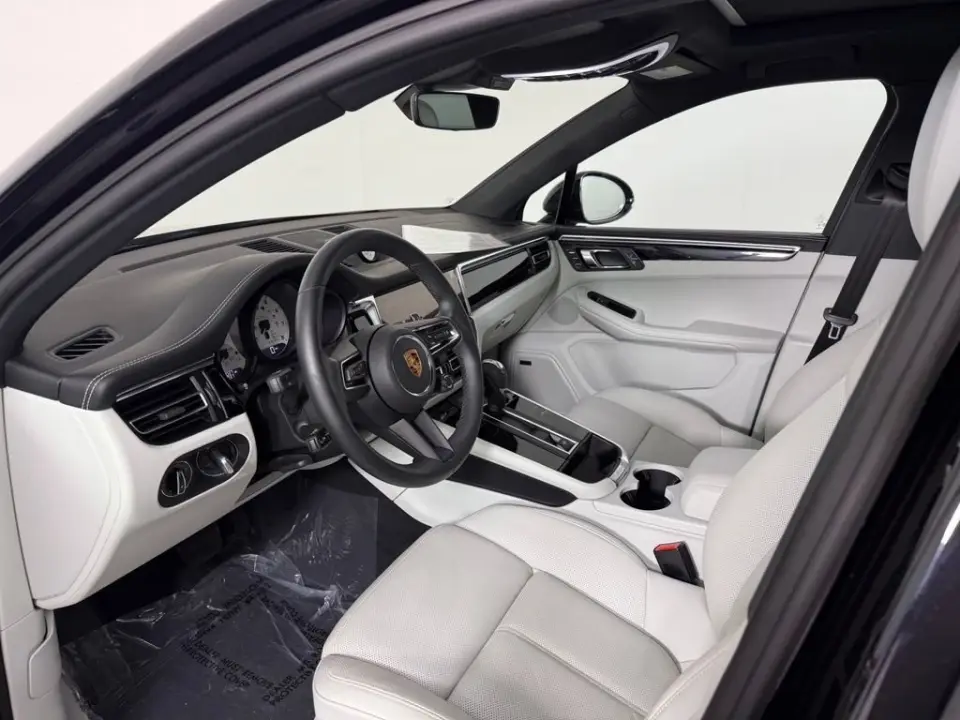 2026 Porsche Macan Base - Photo 31
