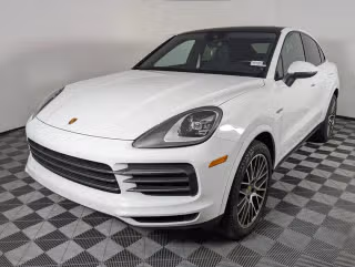 2023 Porsche Cayenne E-Hybrid's photo