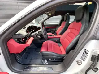 2026 Porsche Taycan S - Photo 37