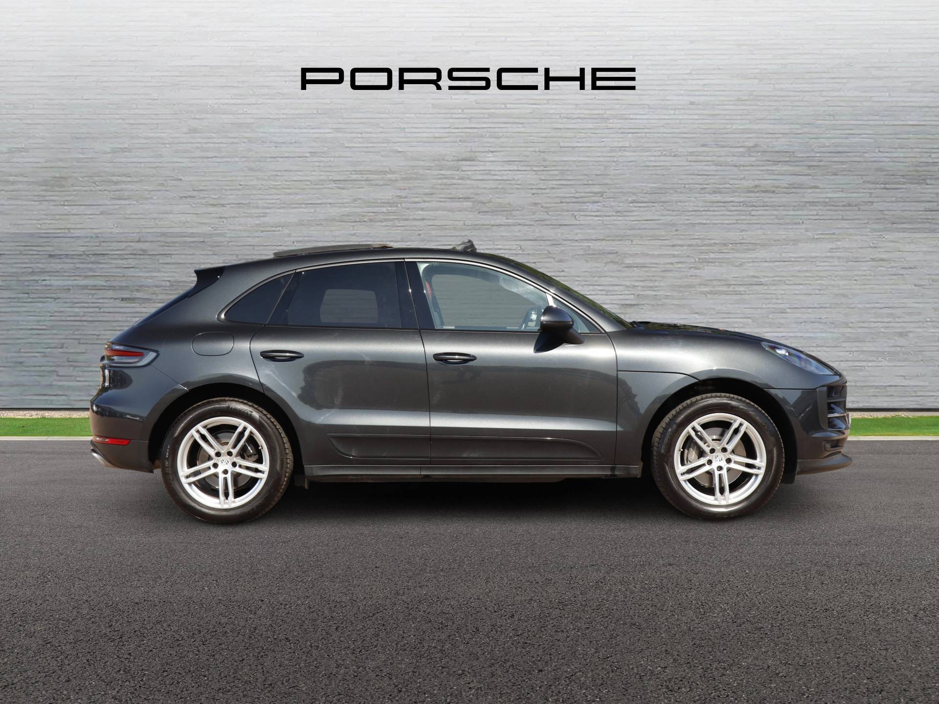 Macan, photo 2 of 35