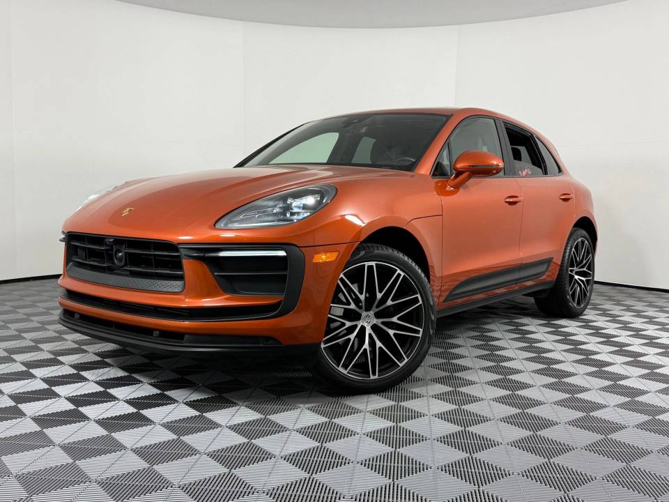 2024 Porsche Macan T