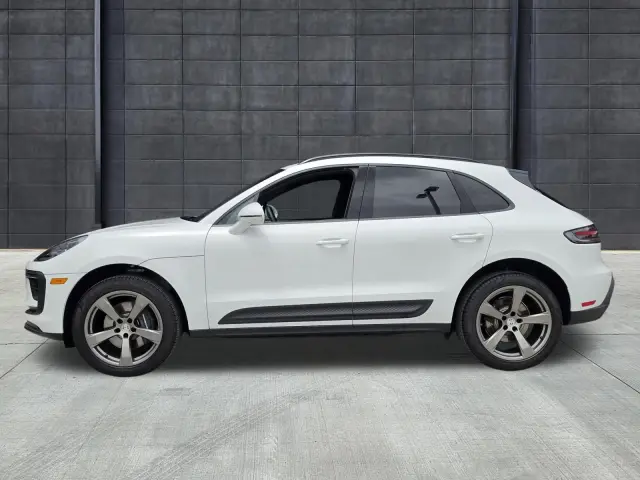 2026 Porsche Macan Base - Photo 14