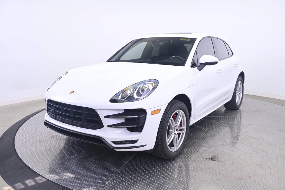 2015 Porsche Macan Turbo