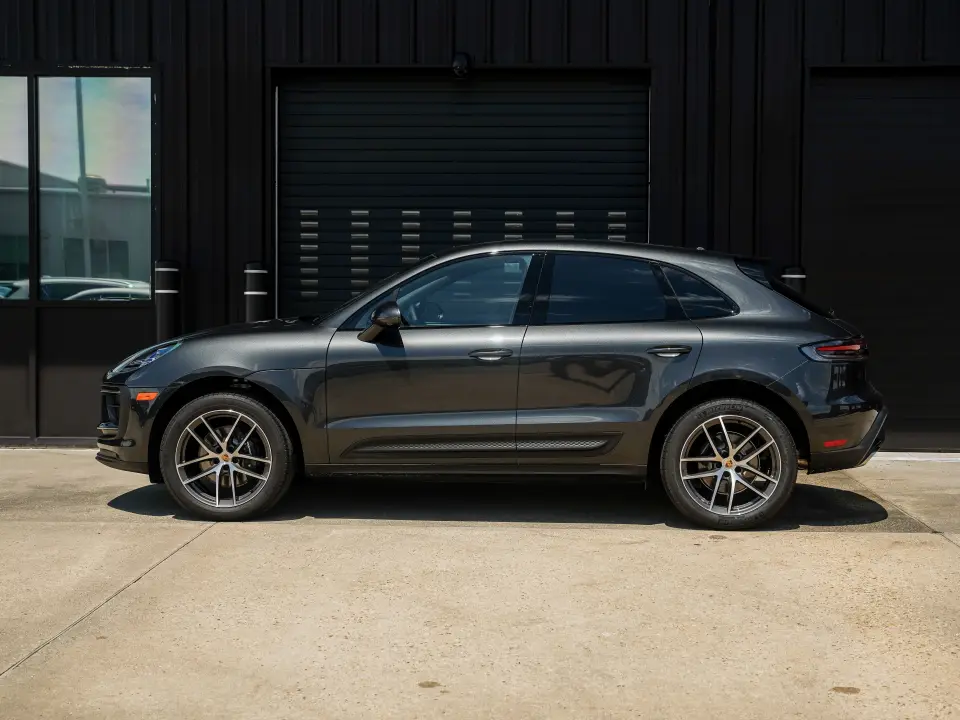 2026 Porsche Macan - Photo 15