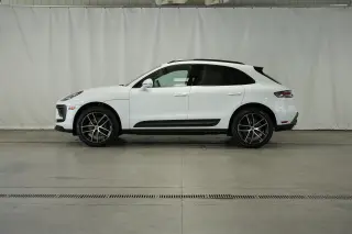 2025 Porsche Macan Base - Photo 13