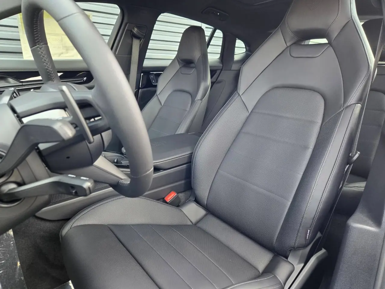 2026 Porsche Panamera 4 E-Hybrid - Photo 40