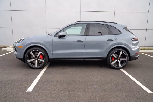 2026 Porsche Cayenne S - Photo 10