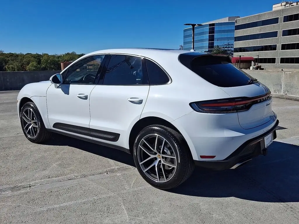 2026 Porsche Macan Base - Photo 24
