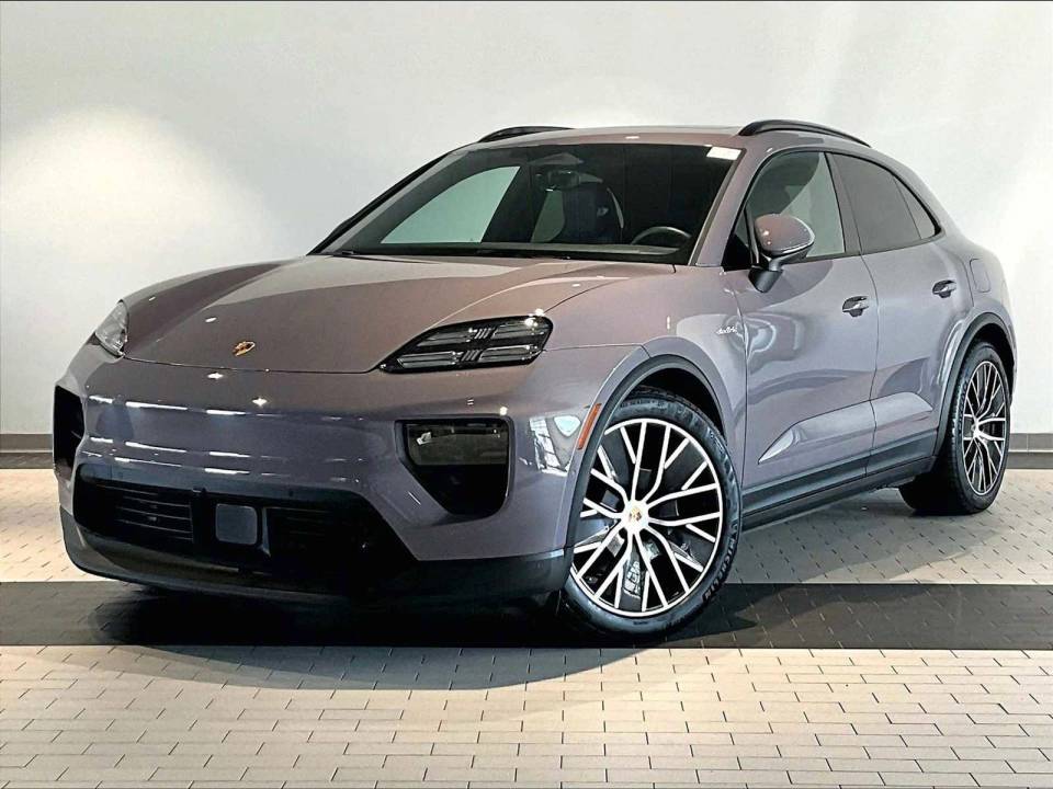 2025 Porsche Macan Base