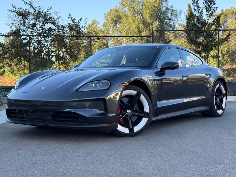 2025 Porsche Taycan S