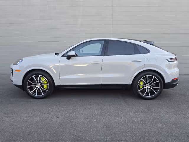 2026 Porsche Cayenne Coup E-Hybrid - Photo 10