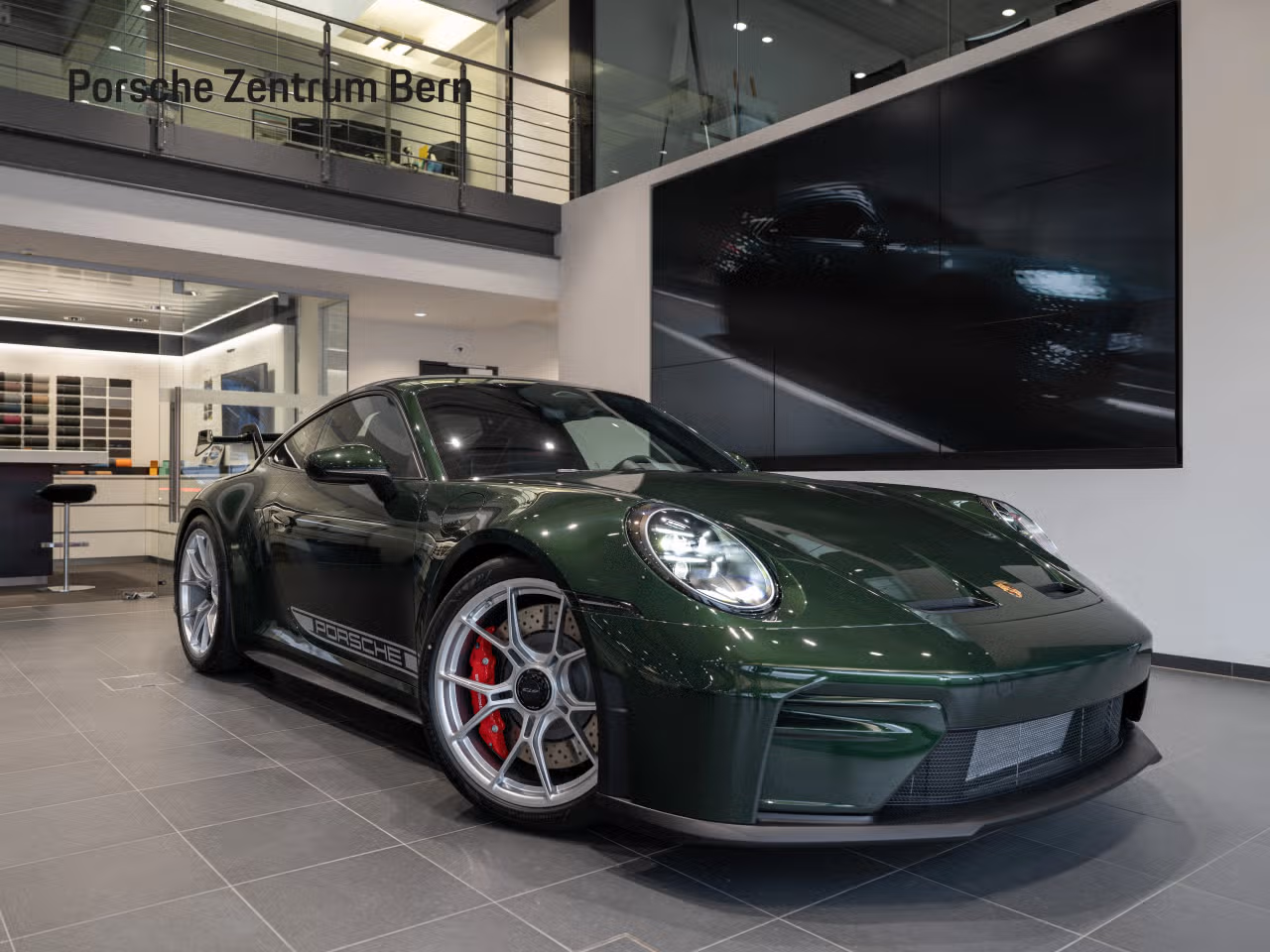 Visualizza 2026 Porsche 911 GT3, Esterno, oak verde metallizzato neo, 1 nella galleria