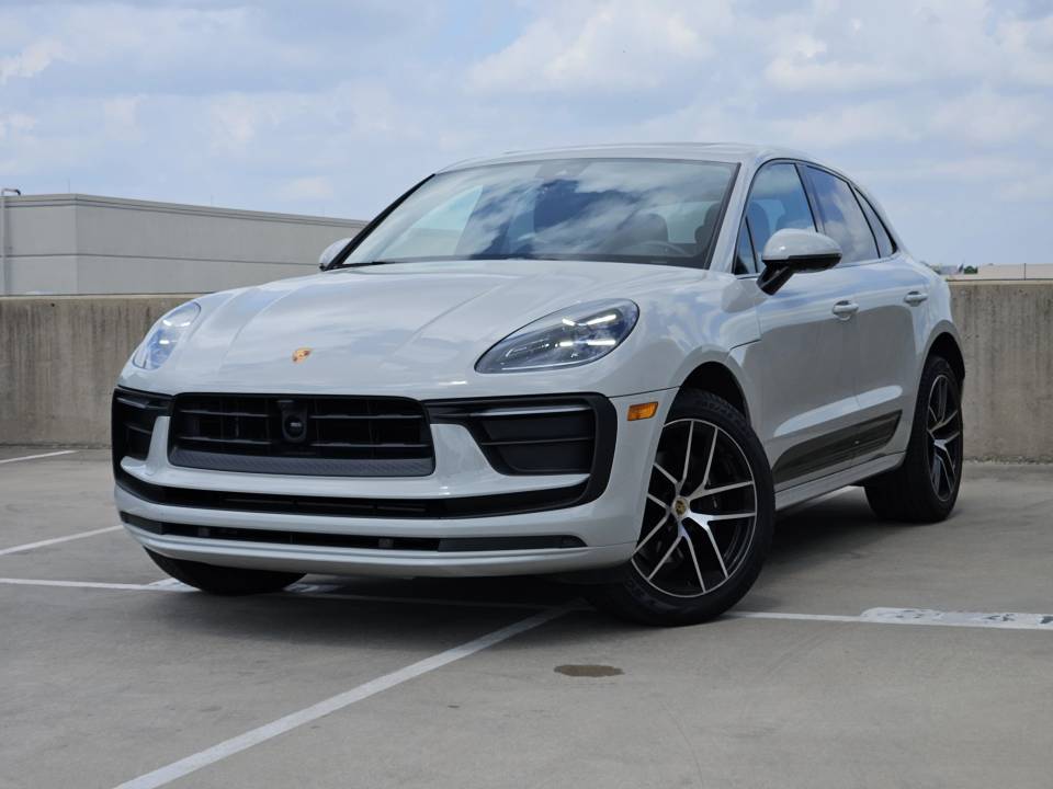 2023 Porsche Macan T