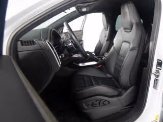 2023 Porsche Cayenne Coupe Turbo GT - Photo 33