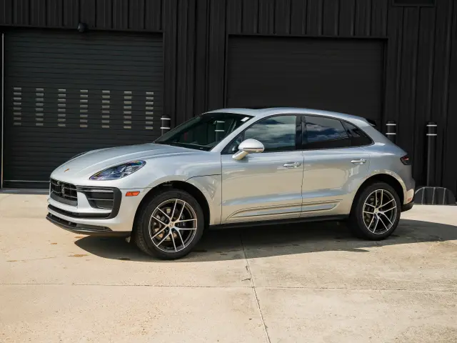 2026 Porsche Macan - Photo 6