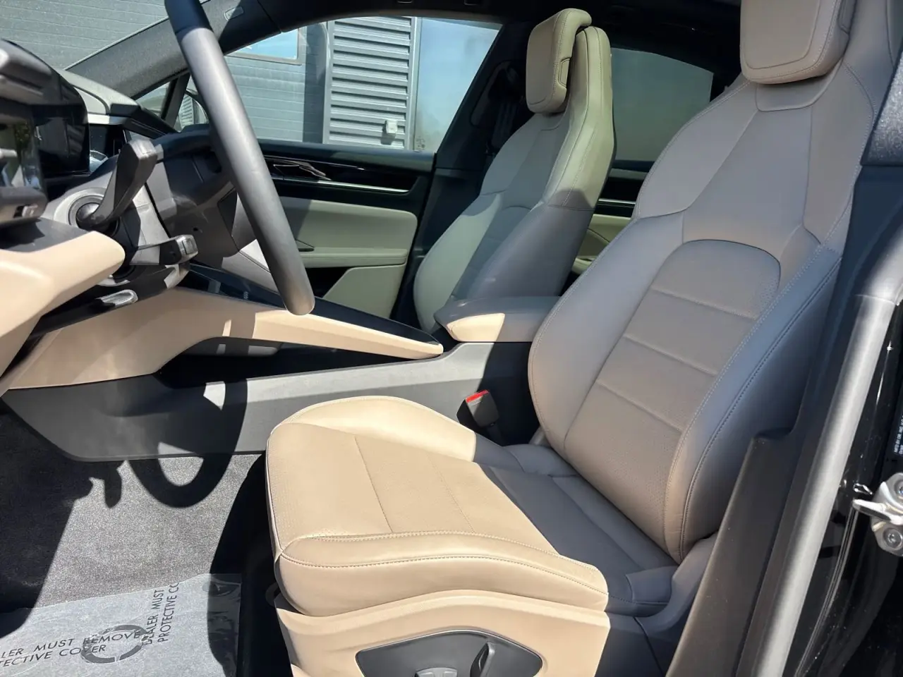 2025 Porsche Macan Base - Photo 16