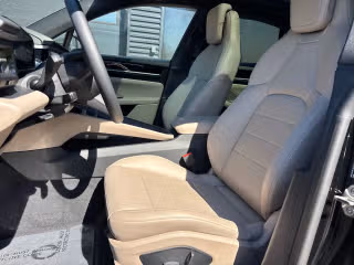 2025 Porsche Macan Base - Photo 9