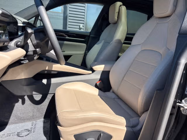 2025 Porsche Macan Base - Photo 10