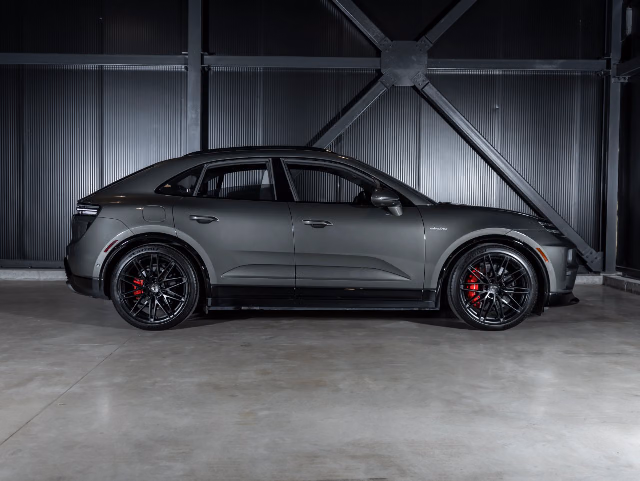 2024 Porsche Macan Turbo