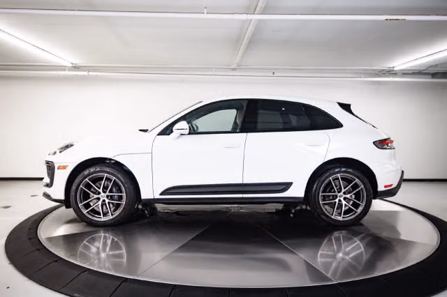 2023 Porsche Macan, photo 10