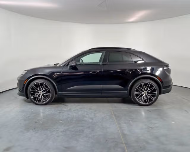 2024 Porsche Macan Base - Photo 10