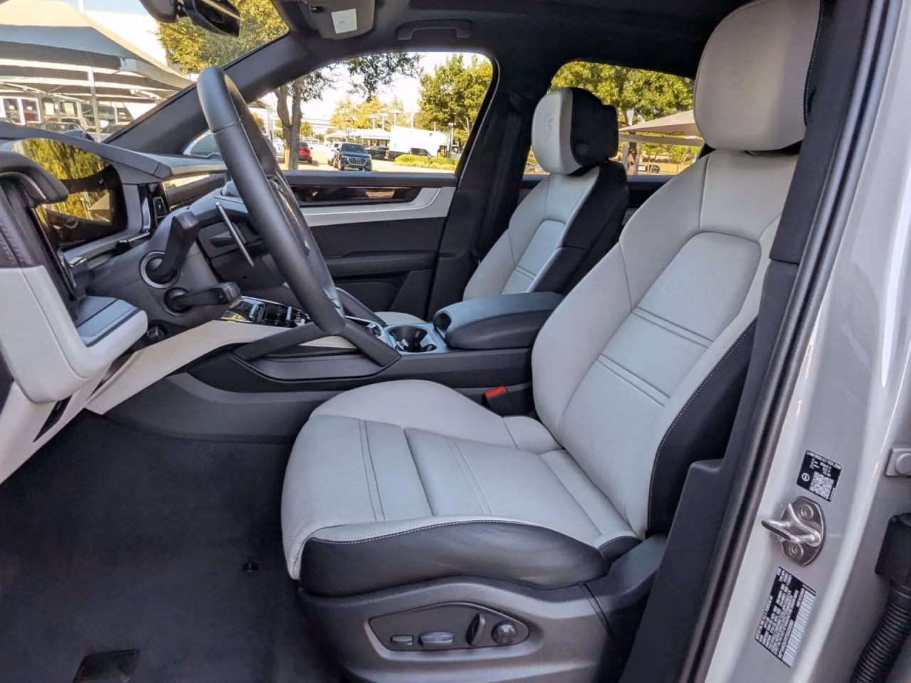 2026 Porsche Cayenne S E-Hybrid - Photo 36
