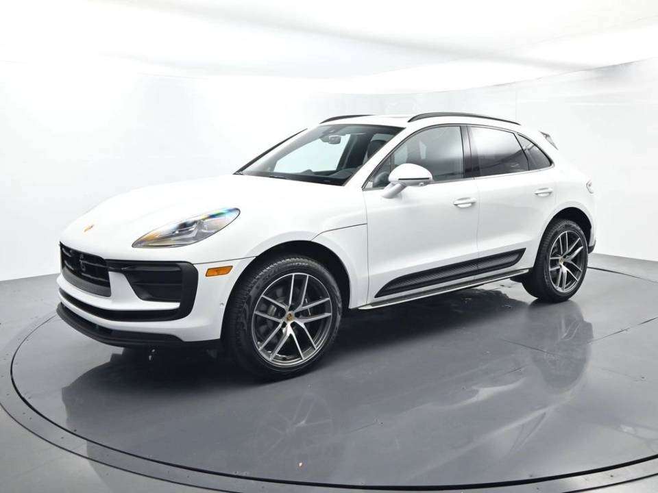2025 Porsche Macan