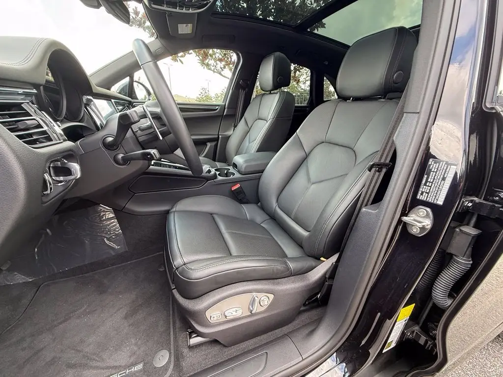 2026 Porsche Macan Base - Photo 40